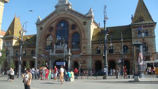 お土産探しにいかがですか