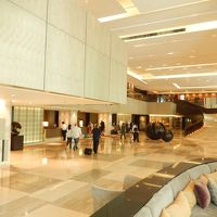 フロントデスク＆ロビー