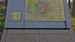 大阪城公園は、水と緑溢れる開放的なスペース