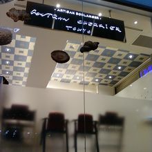 ２階のカフェスペースです。