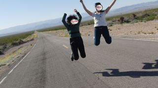 真っ青な空　＆　赤い岩