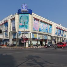 ナイトバザール通り角