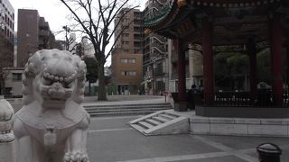 中華街・・無料で休めるところありました！