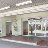 ホテル入口は狭いが、部屋数が多いホテル