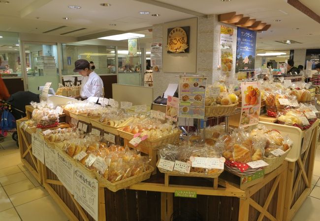 アトレ１Fにある天然酵母のパン屋さん