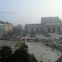ベランダからはミラノ中央駅が見えた