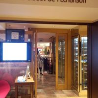 フロントと反対側のビストロ