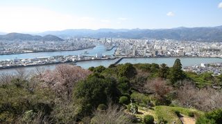 お天気のいい日に行きたい高知平野が一望できる公園