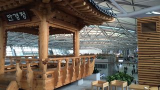 さすがハブ空港です