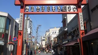 かつて見世物小屋があった奥山にある商店街