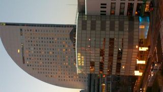 海、緑に囲まれた大人も楽しめる場所