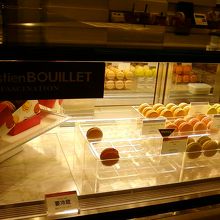 マカロンもかわいいです。