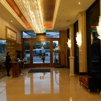 ピカピカのロビー