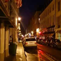 夜、ホテルを出たところ