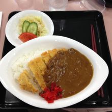 食事（カツカレー）