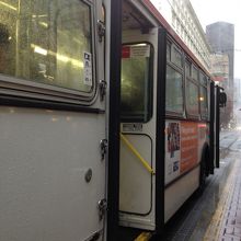 メトロよりも乗り口が低い