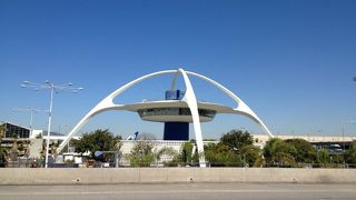 フードコートには小僧寿しもあります。ターミナルが多く乗り継ぎは不便・・・