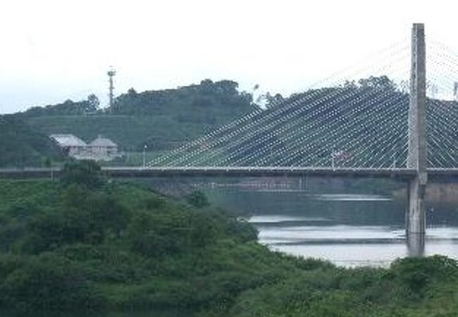 さくら湖やダムを見晴らせる展望台がお薦め