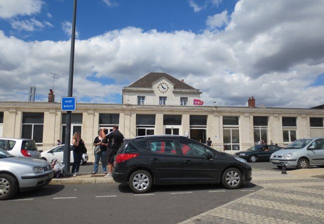 ロワール地方のブールジュ駅