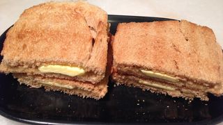 深夜でもにぎわっていて便利