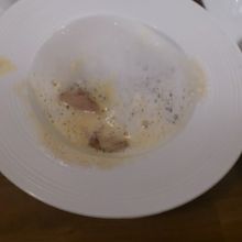 フォアグラの何とかかんとか（忘れた）　ソース行けます。