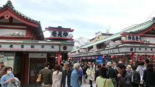 安手の食い物屋ばかり増え、浅草情緒を壊す