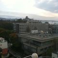 便利な場所にあって、窓から高知城が見える