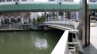 土佐堀川にかかる橋です