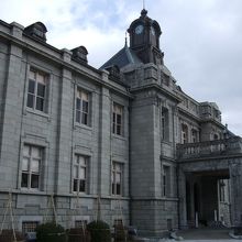 旧県庁だった「文翔館」