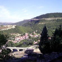 ツアレヴェッツの城砦から見下ろしたウラディシュキ橋