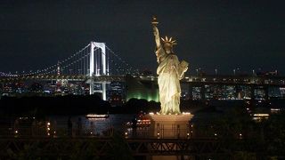 本場フランスのお墨付きの女神像