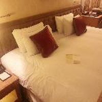 部屋は古いがきれい