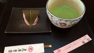落ち着いた茶寮です
