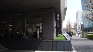 高級ベッドのショールーム