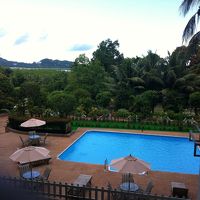 ホテルのプール