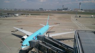 世界の飛行機の着陸シーンを！