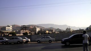 シラーズの市内バスはメインストリートのザンド大通りを行き来するバスだけでも利用できれば大助かりだ。