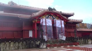 本殿は工事中でした（涙）