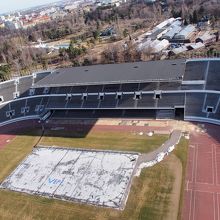 展望台よりスタジアムを見下ろす