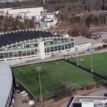 同じく展望台より。サッカー場と奥はアイスホッケーのリンク