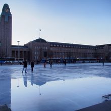 中央駅広場のスケートリンク