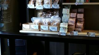 しろえびせんべいで知られるささら屋