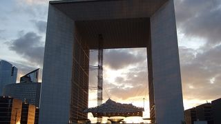 ラ・デファンス地区の中心的な存在