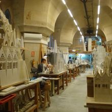 地下の作業場　ここで外尾さんに会いました皆さんもひょっとした