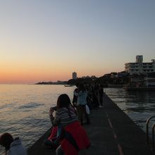 夕日の時刻の景観