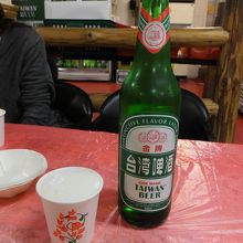 まずは台湾ビールで乾杯