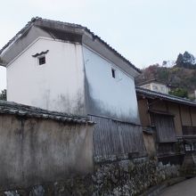 非常に短い距離しか武家屋敷の雰囲気は残っていませんでした