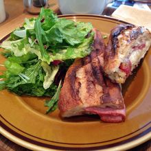 友人のホットサンドバゲット