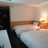 1700元のツインルーム、そんなに狭くない