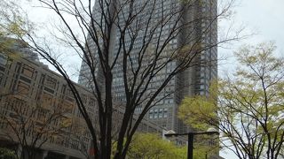 どこからでも見える立派な建物ですが、その立派さが必要である理由は不明??